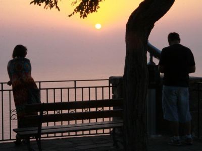 Blick von S. Maria di Castellabate nach Capri