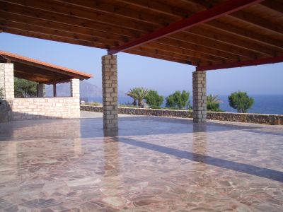 Kreta Aktivurlaub - Die Kurse finden auf gro�en Terrassen mit Blick aufs Meer..