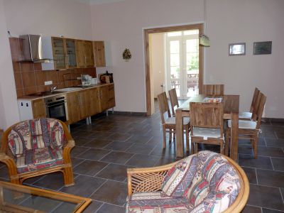 Ein Wohnbeispiel f�r K�che und Essbereich.