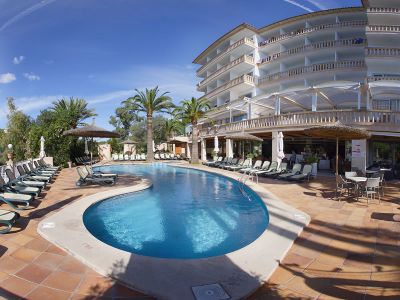 Familie Mallorca Strand kinderfreundlich Cala Santanyi Pool
