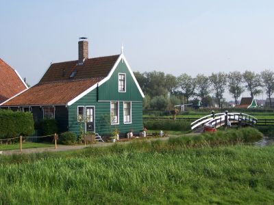 Immer wieder radeln Sie durch idyllische Ortschaften