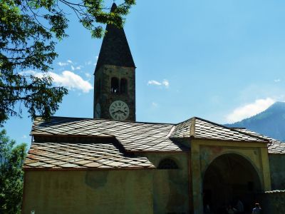 Die Kirche von Elva (den Schl�ssel hat der Gastwirt des Posto Tappa)