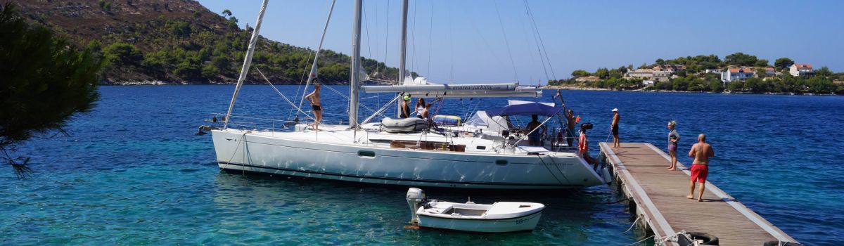 Segelt�rn Familienurlaub in Dalmatien - Kroatien Bootssteg