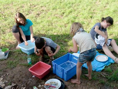 kinder spuelen urlaub frankreich