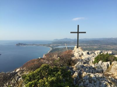 Ausblick auf Sardinien w�hrend Wanderurlaub