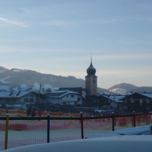 Familien-Winterurlaub �ber Silvester in Tirol: Schneevergn�gen Kitzb�heler Alpen