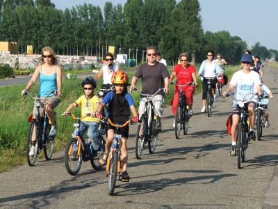 Holland mit Fahrrad und Schiff mir Kindern