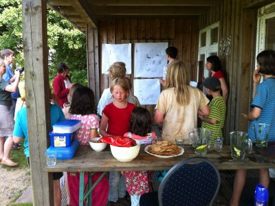 Beim Malen und Zeichnen k�nnen die Kinder ihrer Fantasie freien Lauf lassen.