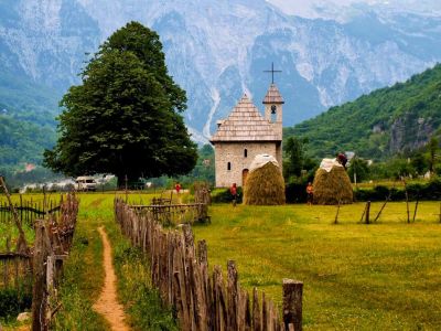 Wanderung im Tal Valbona Wandertourismus