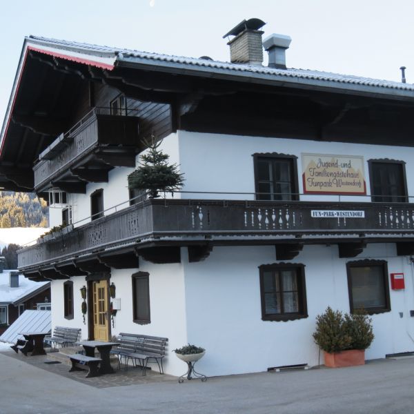 Familien-Winterurlaub �ber Silvester in Tirol: Schneevergn�gen Kitzb�heler Alpen